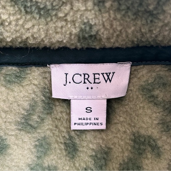 J.Crew J.Crew Cozy Green Animal Print Pullover Fleece Jacket Sweater Size Small. - Picture 11 of 12